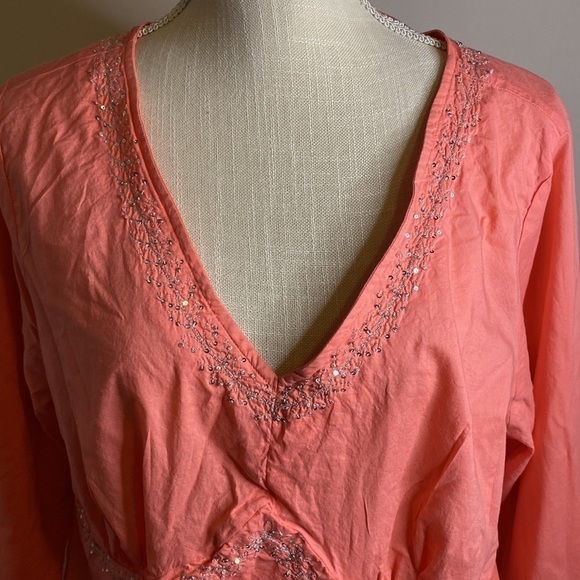 Lane Bryant blouse size 14/16 peach color sequins slant sleeves two layer hem - Picture 3 of 10